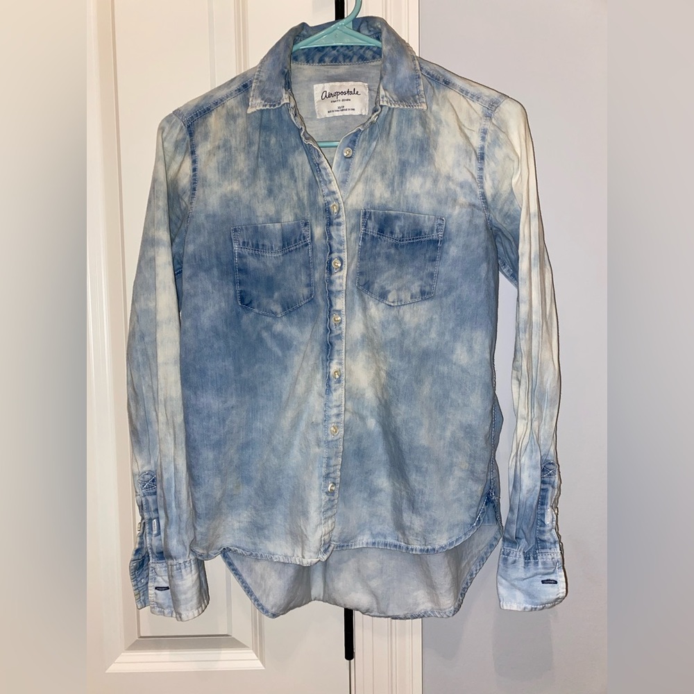 Ladies acid washed denim AéRopostale a button-down shirt size XS